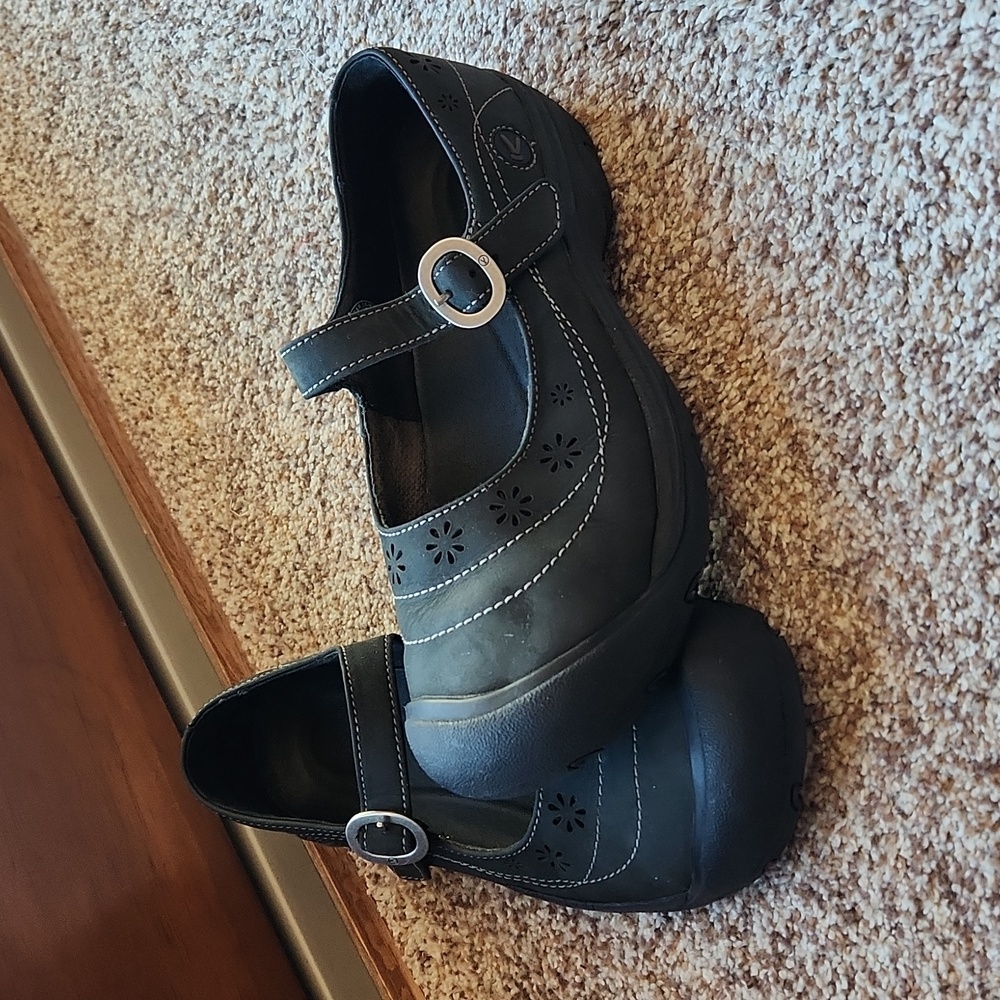 Keen Calistoga Leather Mary Jane Shoe, Dark Olive/Bla… Gem